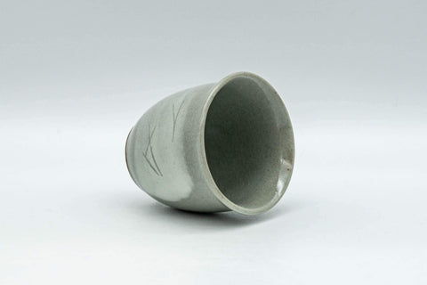 Tezumi — Japanese Teacup - Grey and White Hakeme Guinomi - 65ml — three-quarter view