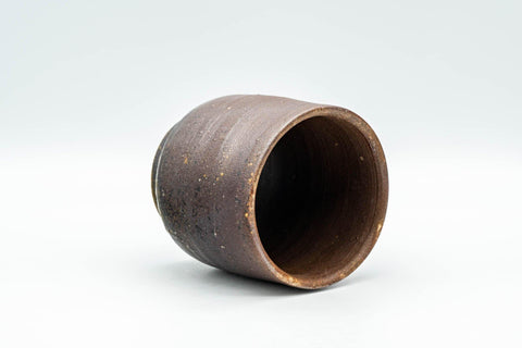 Tezumi — Japanese Teacup - Brown Textured Tsutsu-gata Bizen-yaki Yunomi - 200ml — three-quarter view