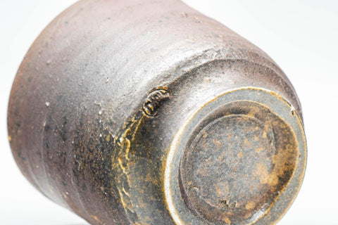 Tezumi — Japanese Teacup - Brown Textured Tsutsu-gata Bizen-yaki Yunomi - 200ml — inverted showing the foot ring