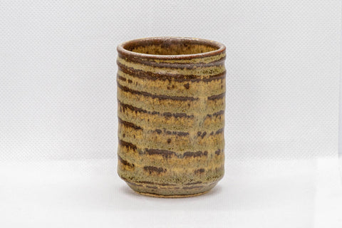 Japanese Teacup - Green Glazed Tsutsu-gata Yunomi - 120ml - side view of the teacup