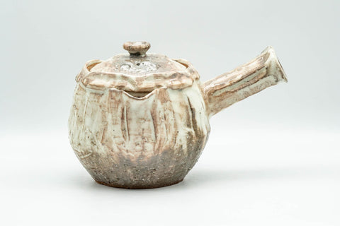Japanese Tea Set - Notomi Choun, Daikazan Kiln - Beige Hagi-yaki Do-ake Kyusu Teapot with 5 Yunomi Teacups - front view of the Hagi-yaki teapot with its lid