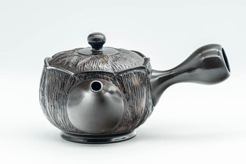 Tezumi — Japanese Kyusu - Textured Black Kurodei Tokoname-yaki Teapot - 250ml — side view with the lid and side handle