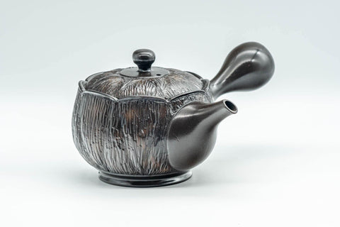 Tezumi — Japanese Kyusu - Textured Black Kurodei Tokoname-yaki Teapot - 250ml — three-quarter view