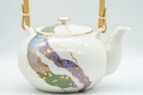 Japanese Dobin - Wavy Patterned Porcelain Arita-yaki Debeso Teapot - 500ml - Tezumi