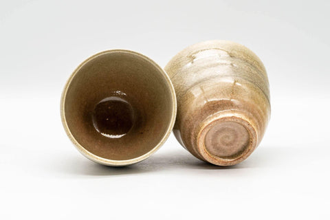 Tezumi — Japanese Teacups - Pair of Large Green Yunomi - 180ml — three-quarter view