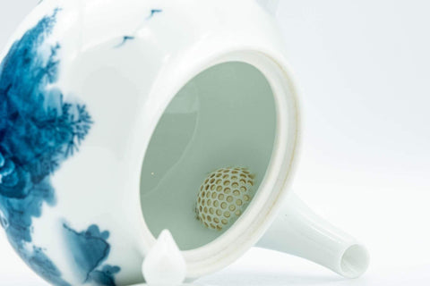 Tezumi — Japanese Tea Set - 畑萬陶苑 Hataman Toen - Arita-yaki Porcelain Debeso Kyusu with 2 Yunomi Teacups — the cups viewed from above