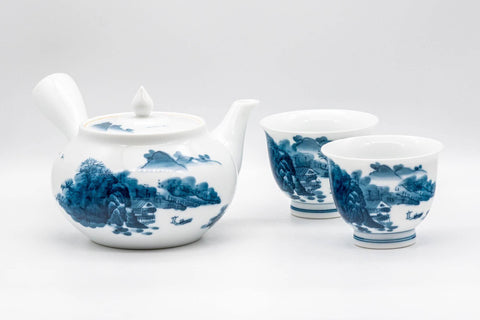 Tezumi — Japanese Tea Set - 畑萬陶苑 Hataman Toen - Arita-yaki Porcelain Debeso Kyusu with 2 Yunomi Teacups — the full set arranged together