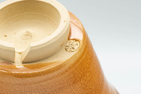 Tezumi — Japanese Teacup - Crazed Beige-Orange Hagi-yaki Yunomi - 150ml — inverted showing the foot ring