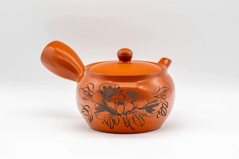 Tezumi — Japanese Kyusu - Floral Engraved Tokoname-yaki Teapot - 350ml — three-quarter view