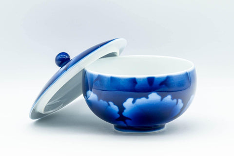 Tezumi — Japanese Teacup - Blue Floral Lidded Yunomi - 150ml — front view from another angle